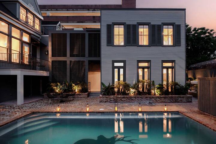 Luxurious Garden District Hotel | Shared Pool gallery image 2