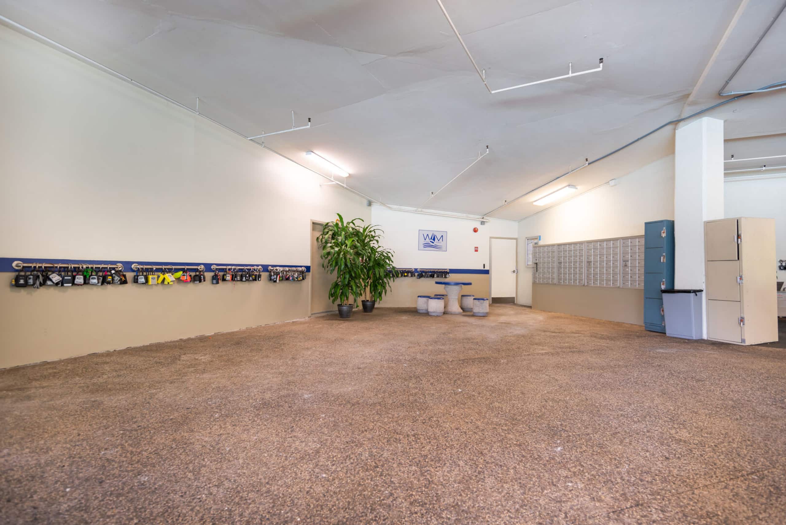 Condo in Honolulu · ★4.63 · 1 bedroom · 3 beds · 1 private bath - Image 15