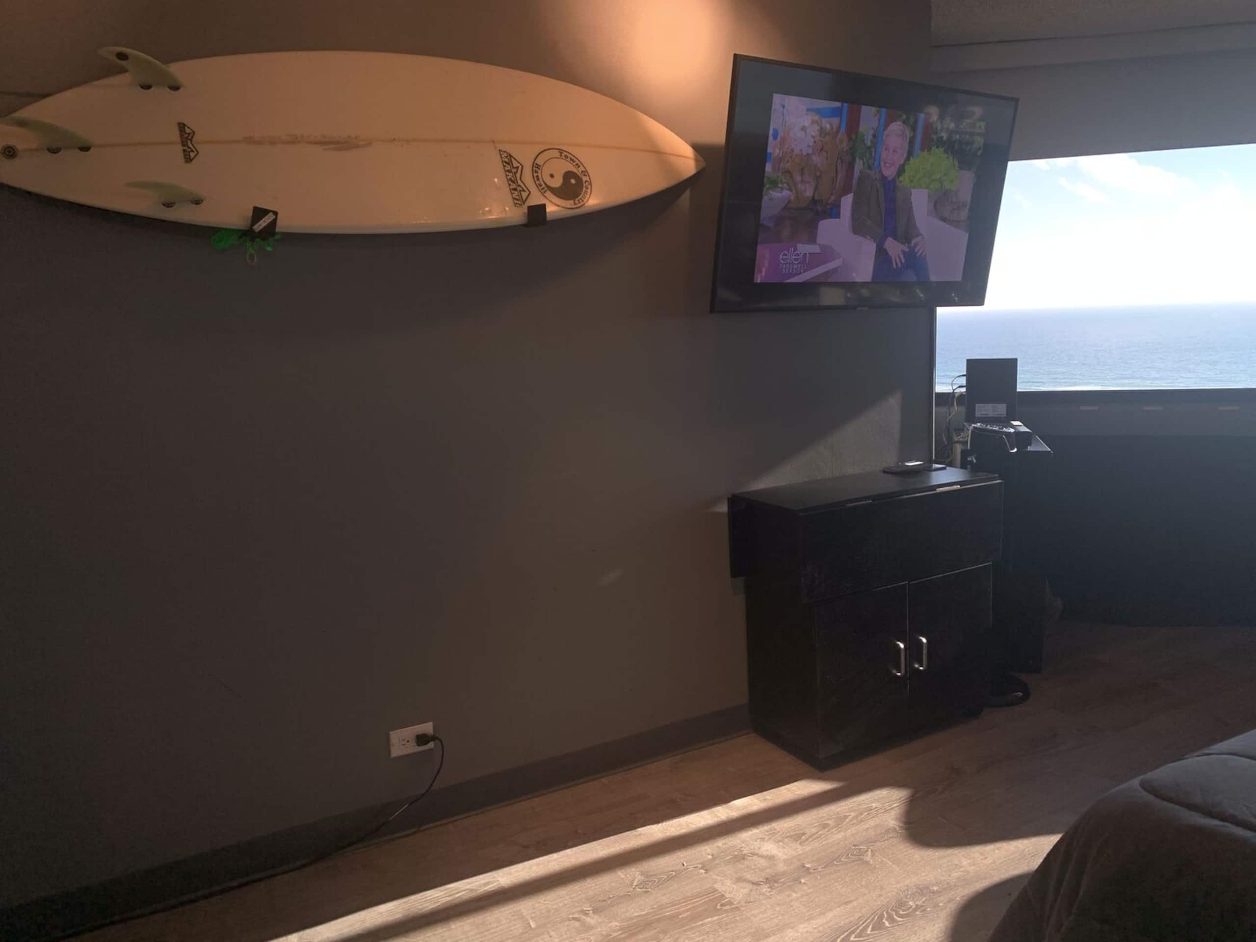 Condo in Honolulu · ★4.63 · 1 bedroom · 3 beds · 1 private bath - Image 11