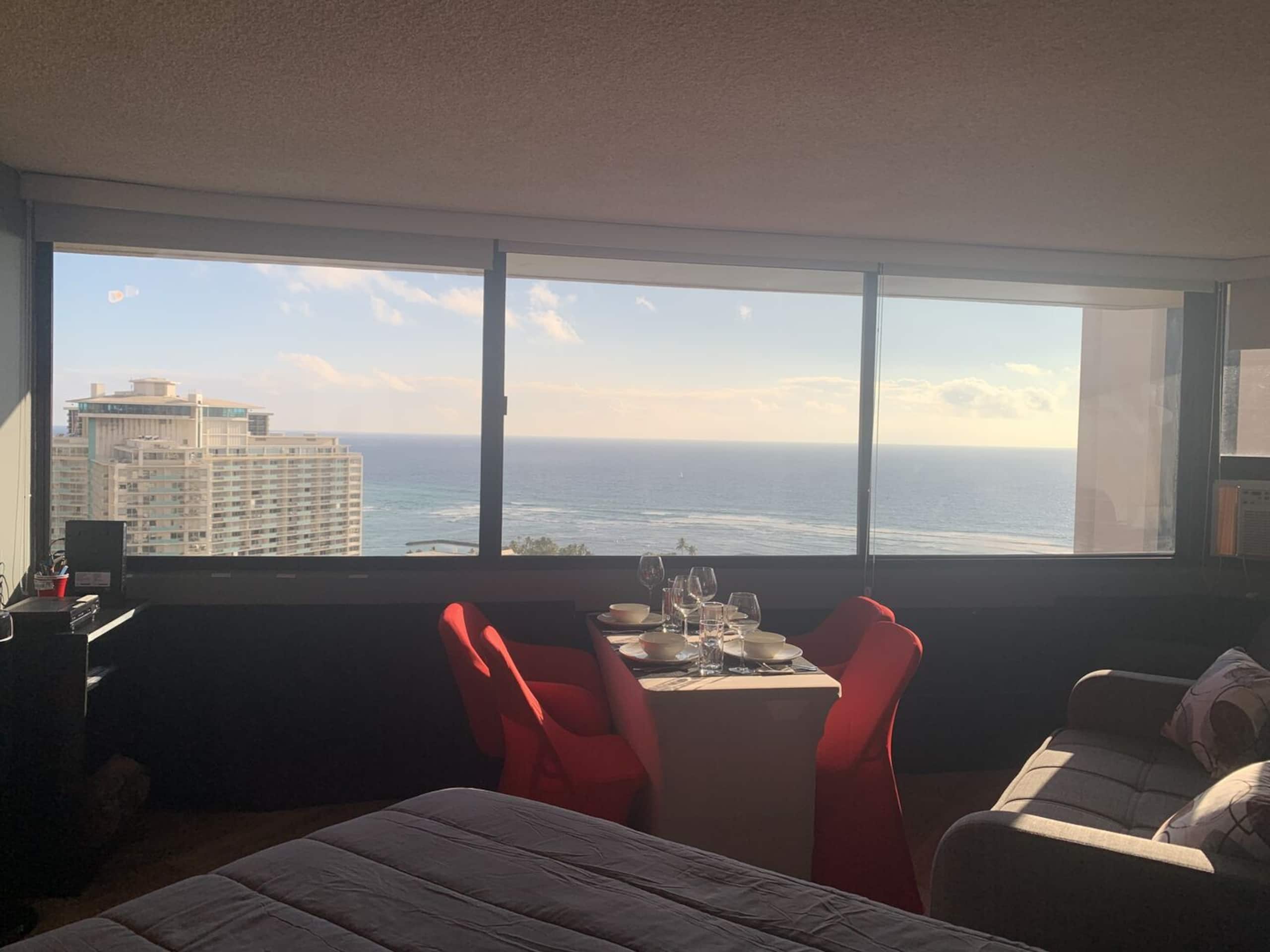 Condo in Honolulu · ★4.63 · 1 bedroom · 3 beds · 1 private bath - Image 7