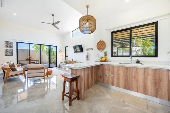 Private House and Pool 15 min from Tamarindo Town