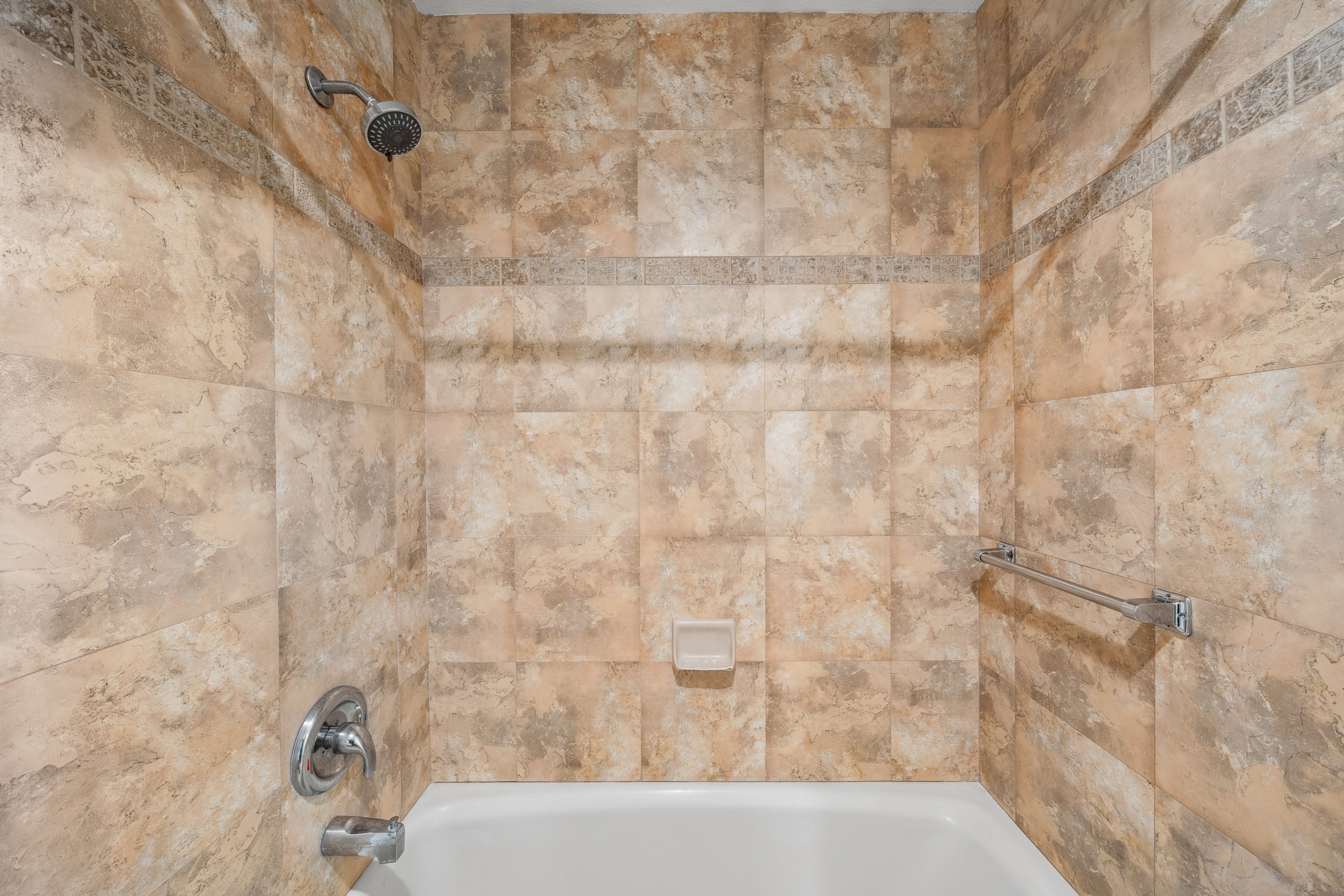 Condo in Lahaina · ★4.86 · 2 bedrooms · 3 beds · 2 baths - Image 24