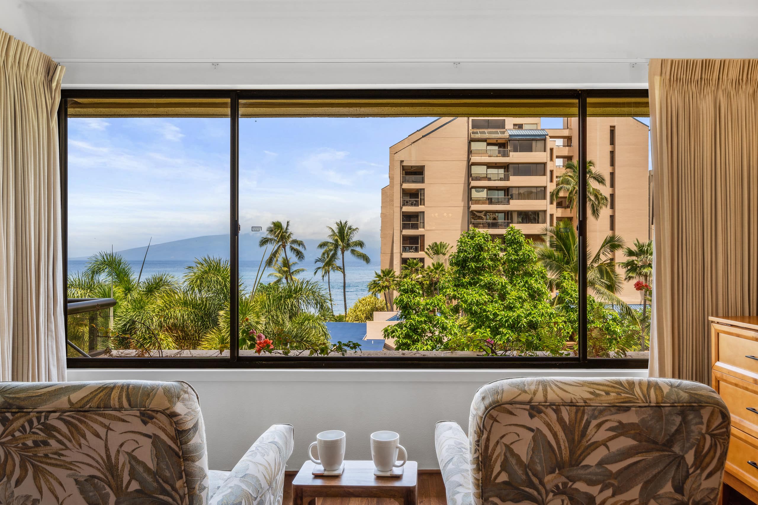 Condo in Lahaina · ★4.86 · 2 bedrooms · 3 beds · 2 baths - Image 4