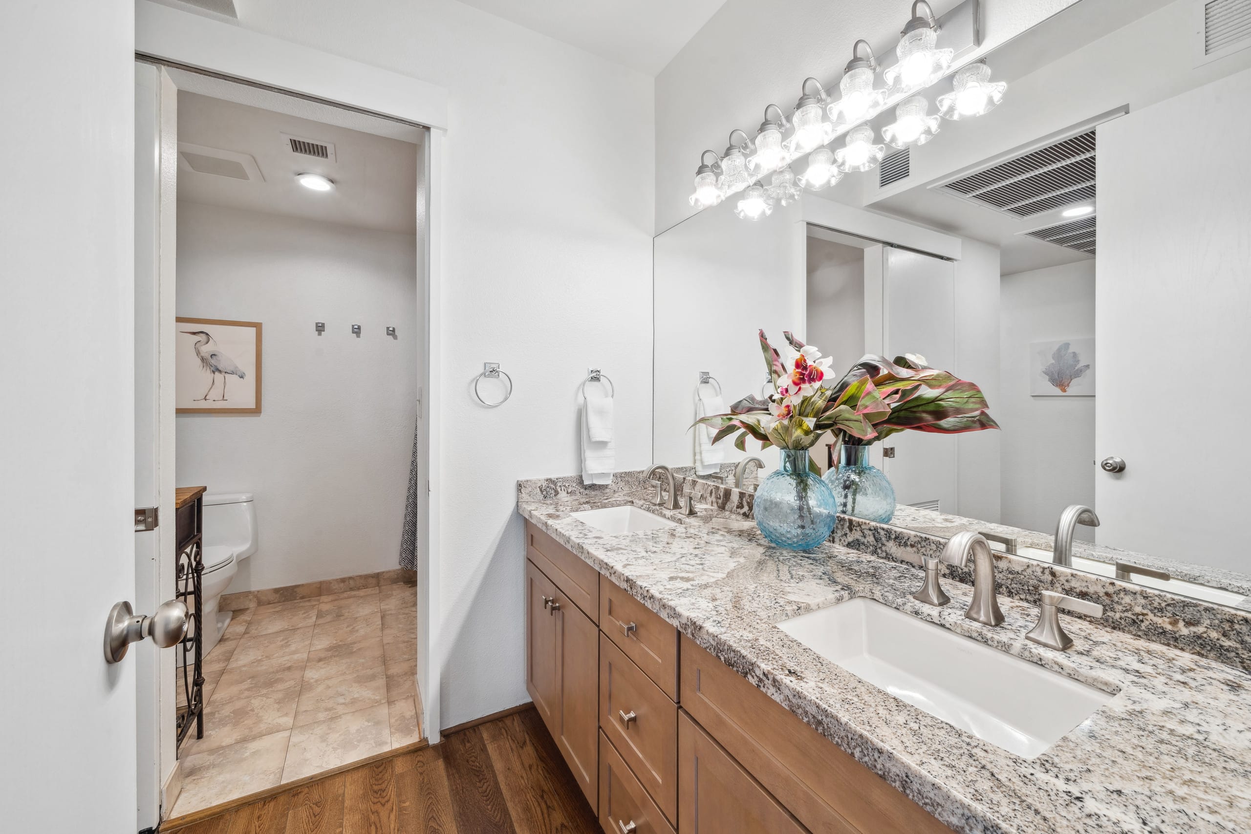 Condo in Lahaina · ★4.86 · 2 bedrooms · 3 beds · 2 baths - Image 26