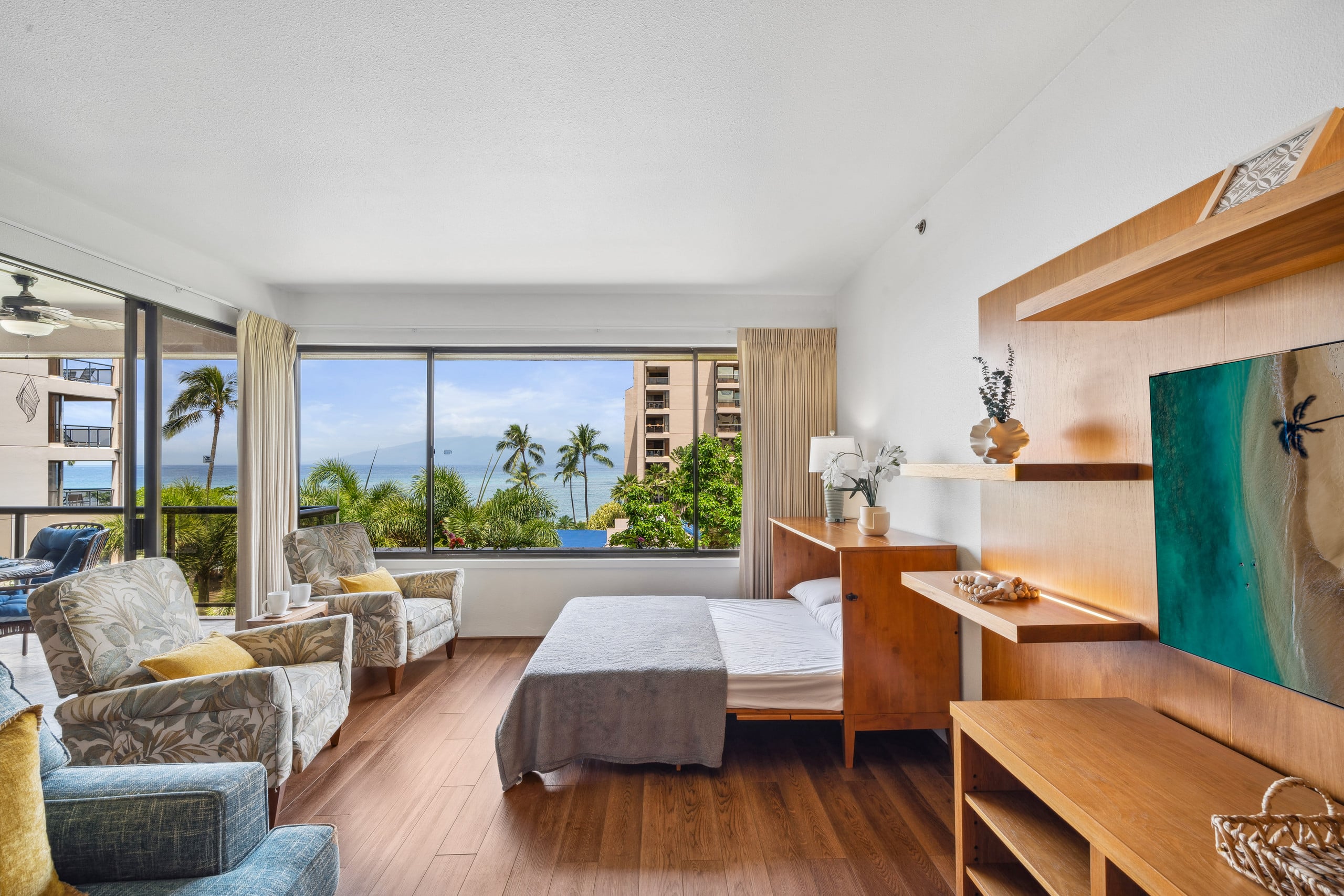 Condo in Lahaina · ★4.86 · 2 bedrooms · 3 beds · 2 baths - Image 5