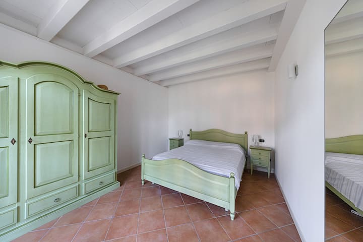 Spacious Apartment In Resort With Pools - Sirmione
