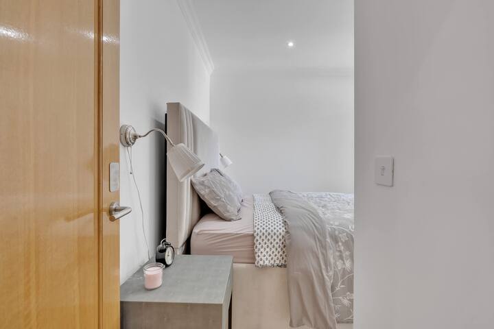 Charming 3B Apartment in Paddington Station gallery image 2