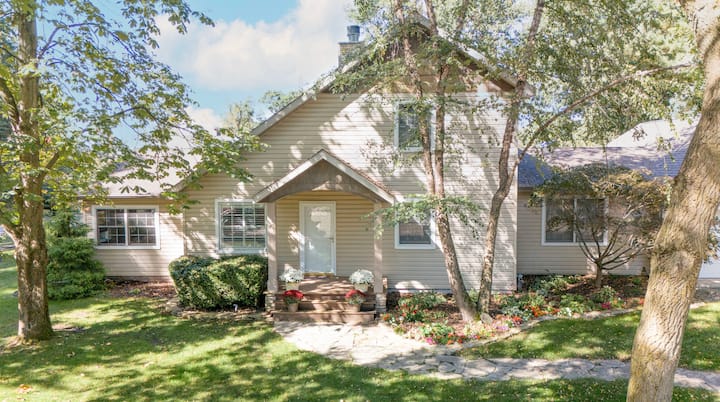 Crowes Cottage - New Buffalo, MI