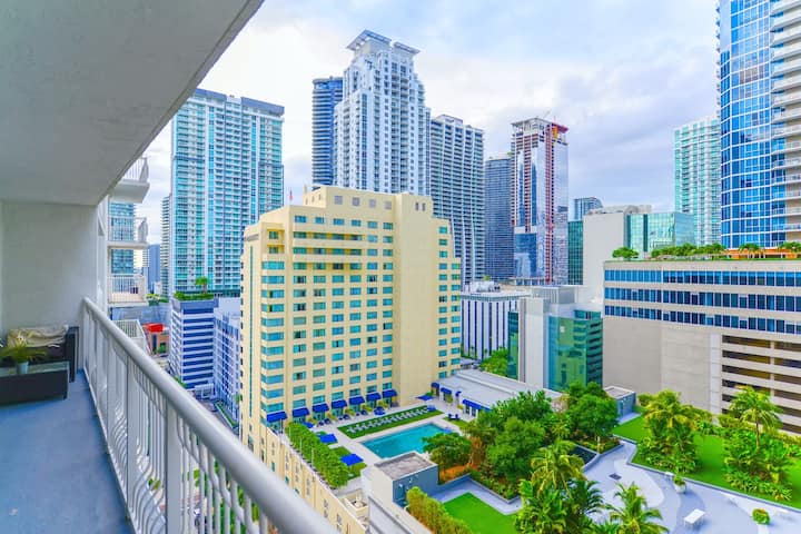 Brickell Condo With Pool & Free Parking - Miami