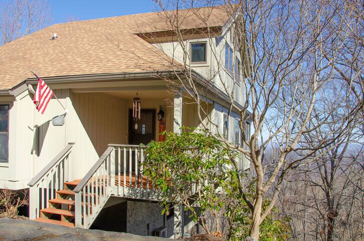 Mountain Air Country Club managed Airbnb listing 2