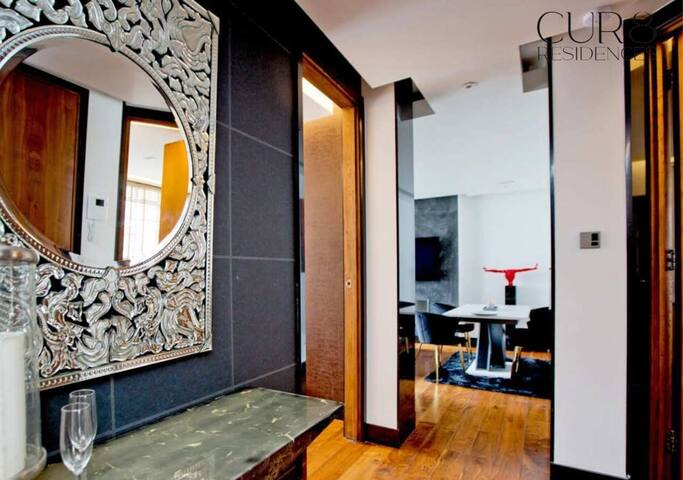 Prestige Sloane Street w/AC near Harrods gallery image 5