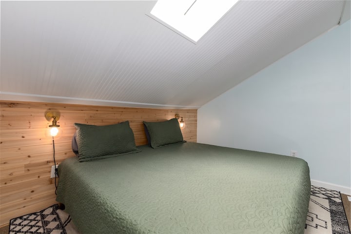 Chambre loft avec lit king size