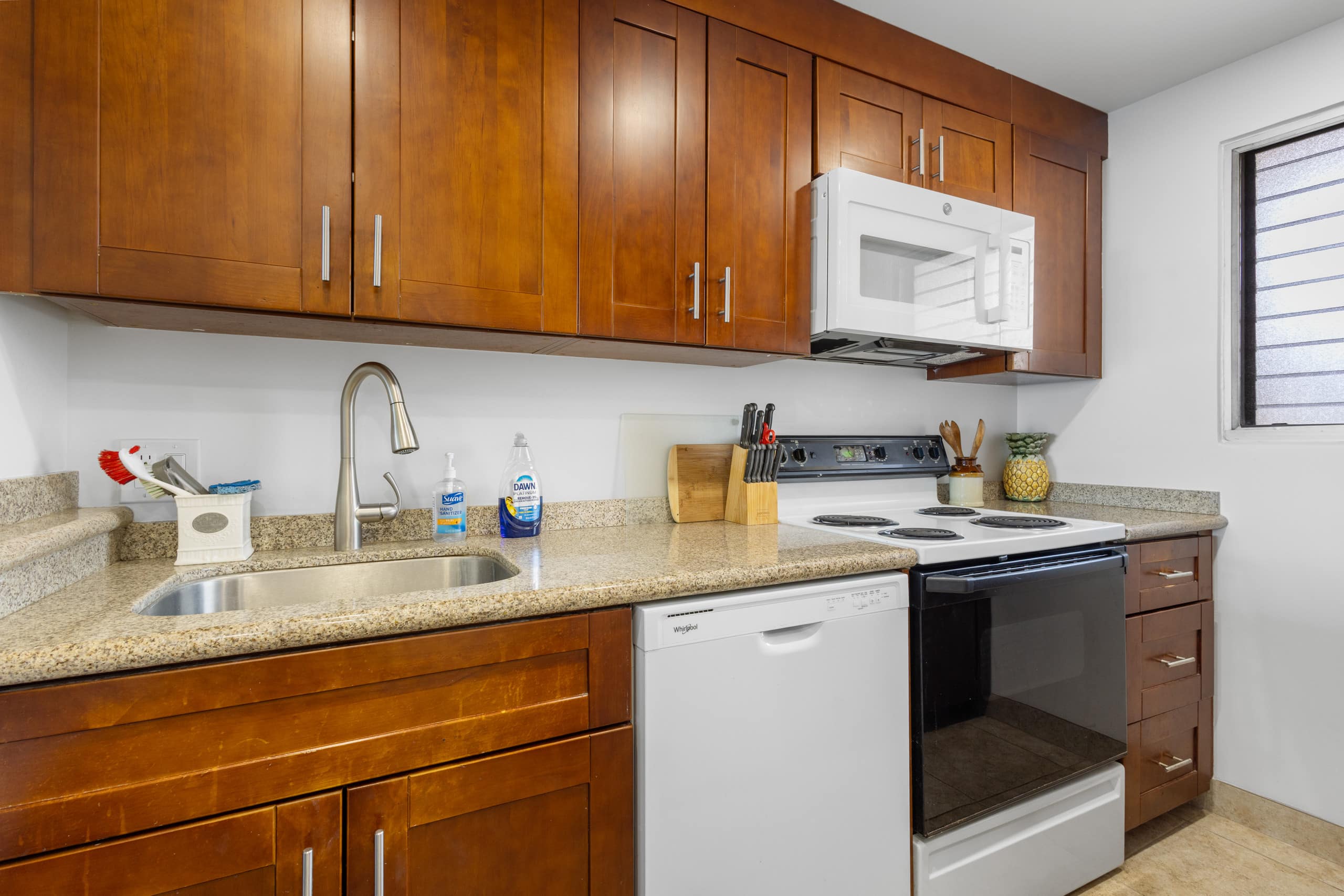Condo in Kihei · ★5.0 · 2 bedrooms · 3 beds · 2 baths - Image 11