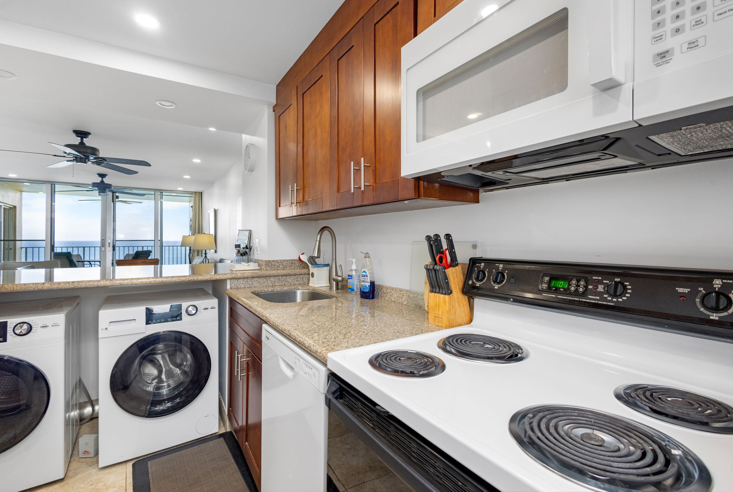 Condo in Kihei · ★5.0 · 2 bedrooms · 3 beds · 2 baths - Image 10