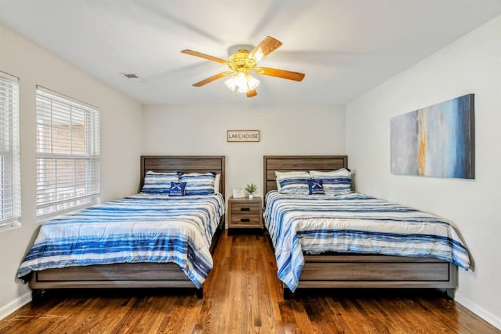 Accogliente, informale e ricco di fascino: un rifugio tranquillo con lenzuola morbide e tanto spazio per rilassarsi.