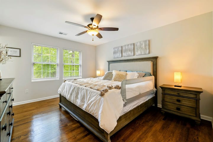 Dove inizia e finisce la giornata: tranquillo, intimo e progettato con cura per il riposo.