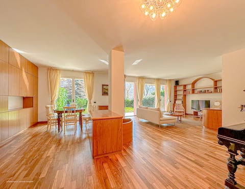 Aspromonte Lakeside Suite - Lecco Garden Retreat