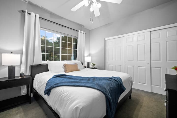 136-web-or-mls-Radiate_1058CanyonCreekPL-136