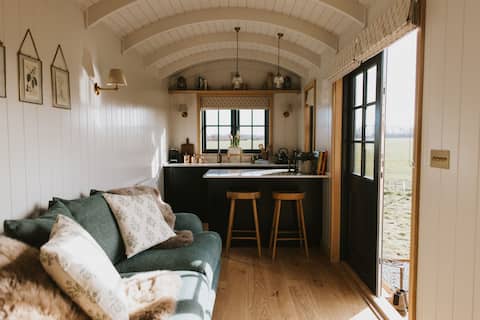 Top performing Airbnb: The Wild Cherry Hideaway: A Place To Retreat in North Kesteven