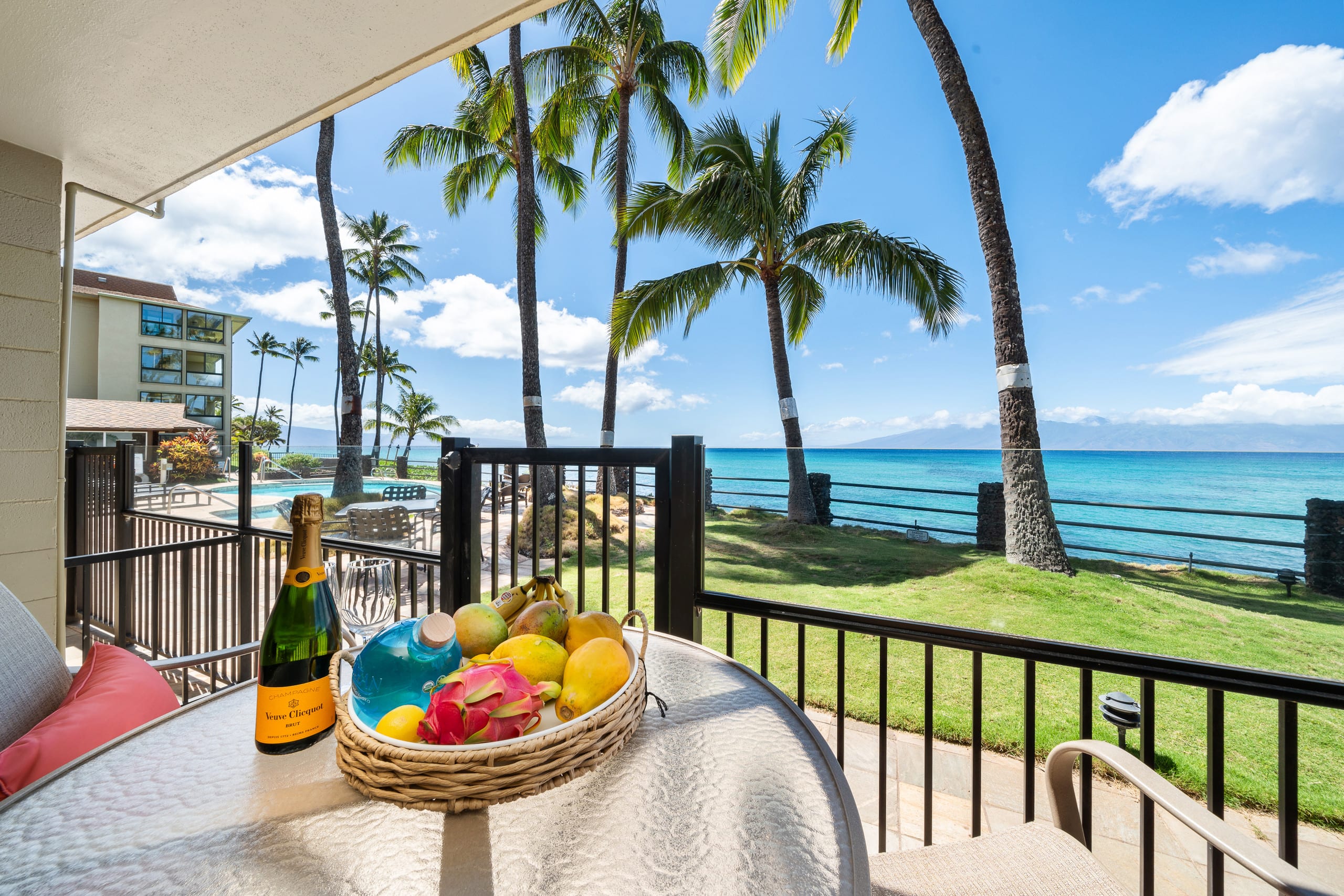 Condo in Lahaina · ★4.95 · Studio · 1 bed · 1 private bath - Image 18