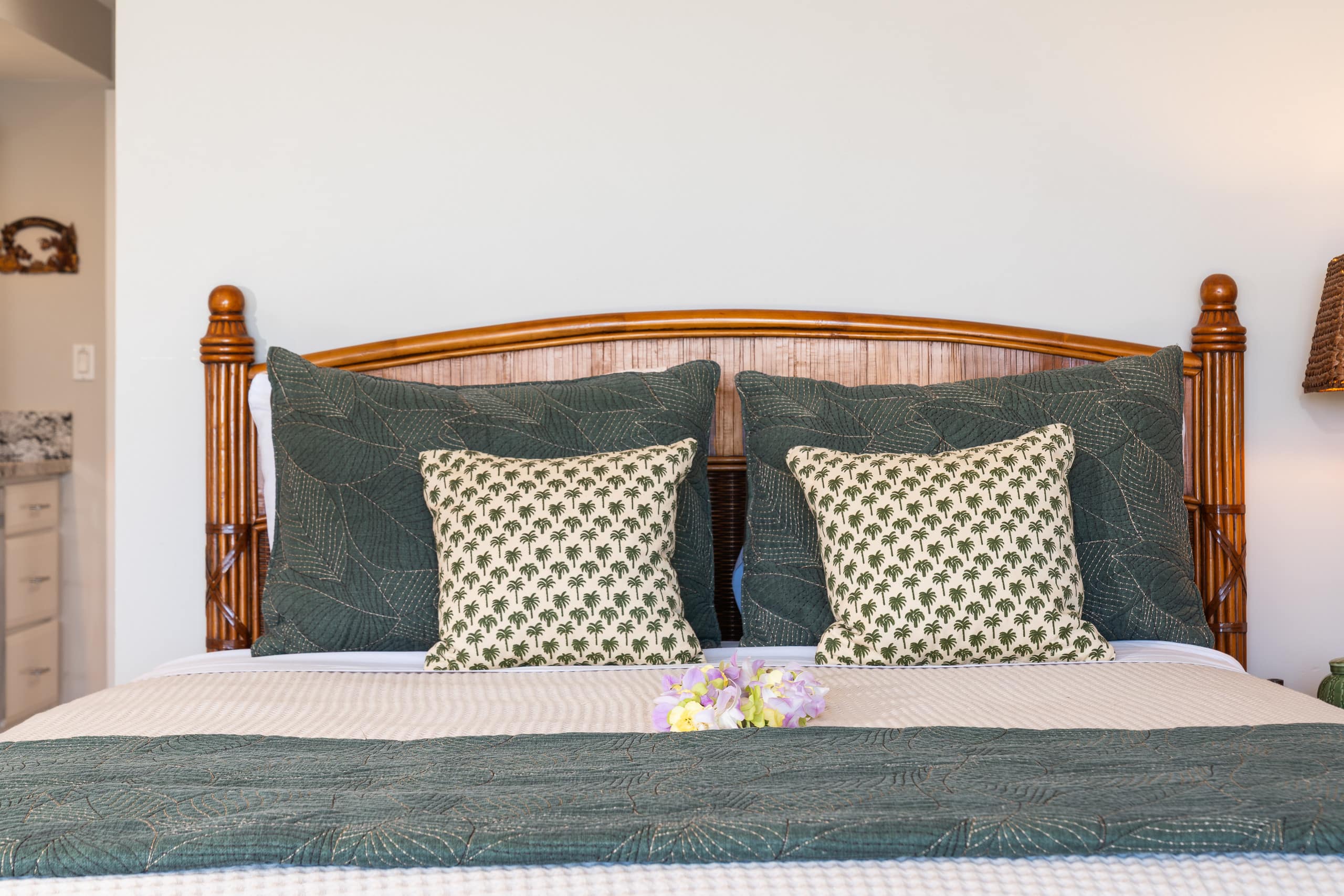 Condo in Lahaina · ★4.95 · Studio · 1 bed · 1 private bath - Image 13