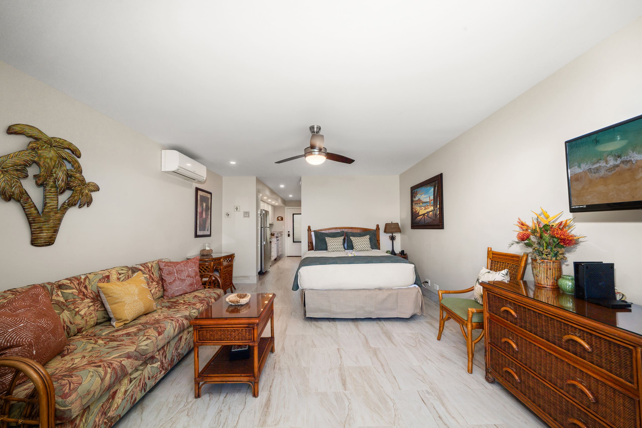 Condo in Lahaina · ★4.95 · Studio · 1 bed · 1 private bath - Image 11