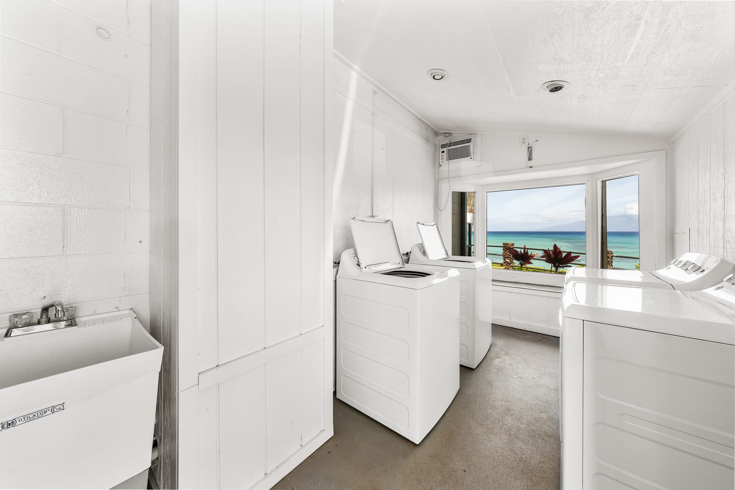 Condo in Lahaina · ★4.95 · Studio · 1 bed · 1 private bath - Image 38