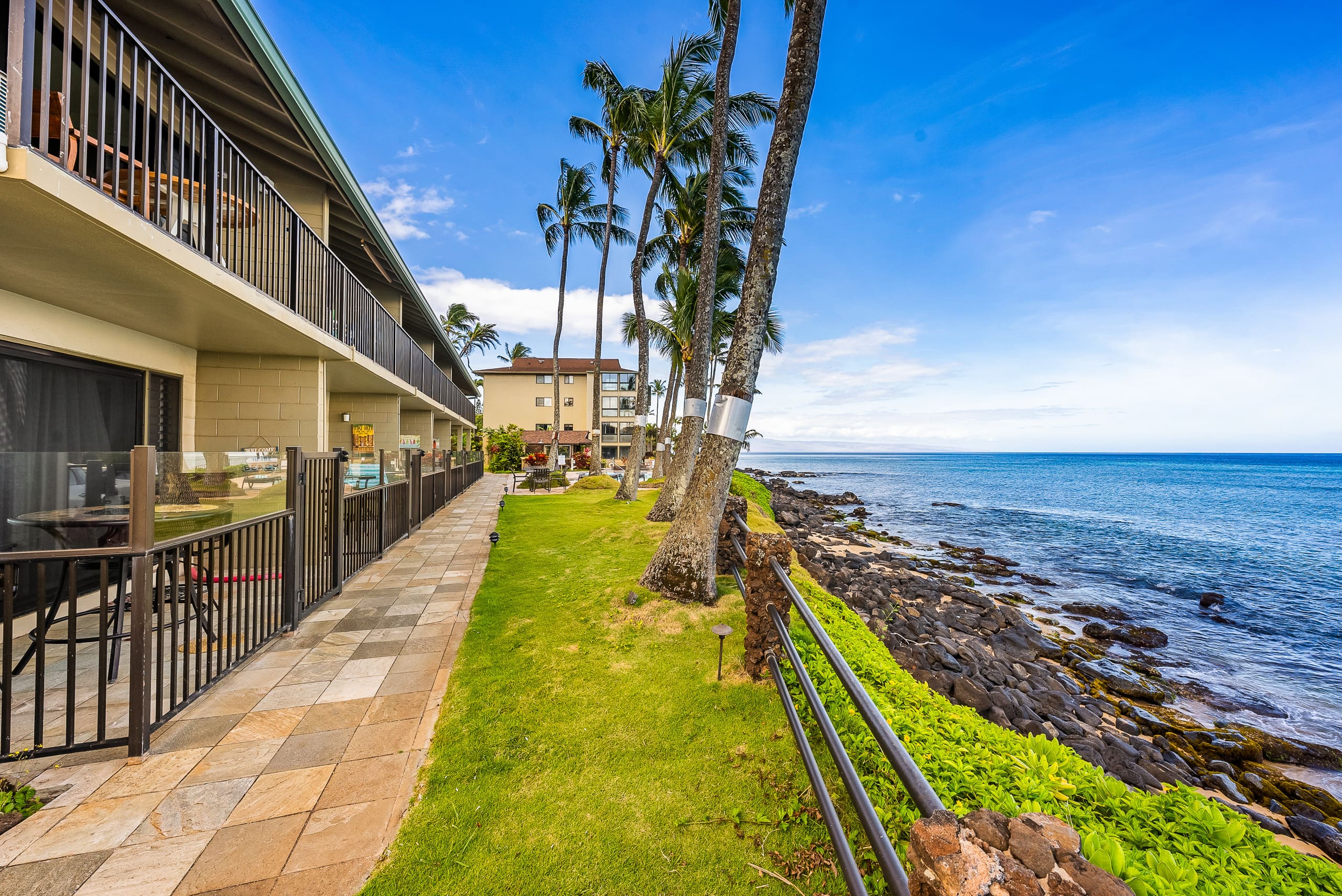 Condo in Lahaina · ★4.95 · Studio · 1 bed · 1 private bath - Image 51