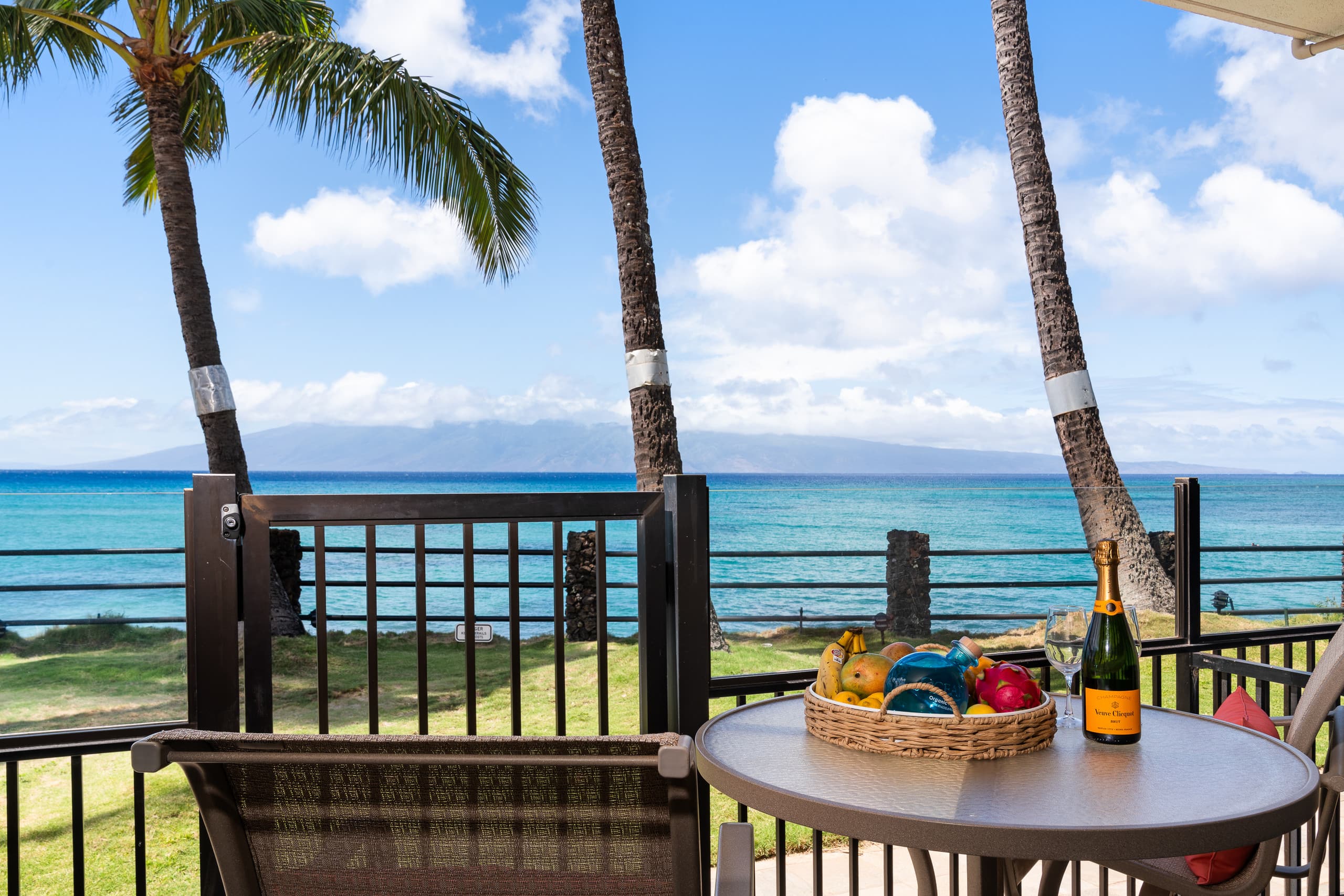 Condo in Lahaina · ★4.95 · Studio · 1 bed · 1 private bath - Image 29