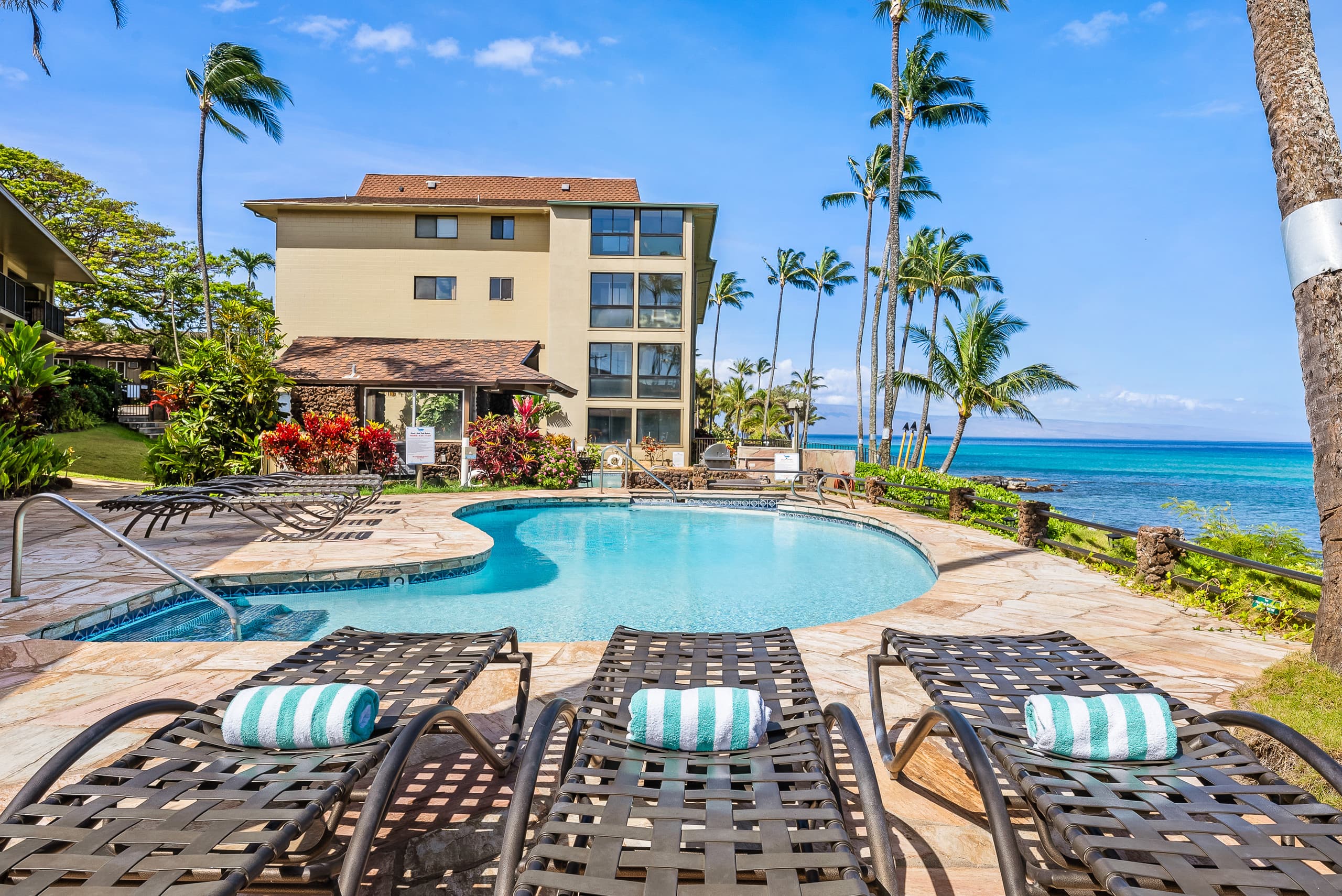 Condo in Lahaina · ★4.95 · Studio · 1 bed · 1 private bath - Image 50