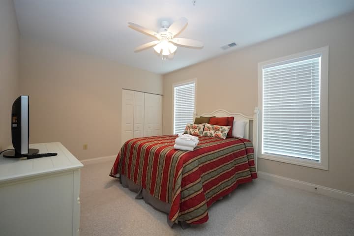 広々とした2つ目の寝室