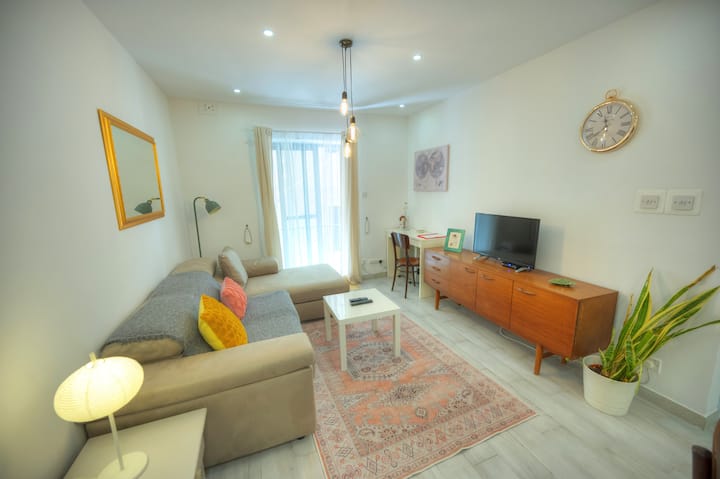 Elegant 2 Bedroom Apartment In Sliema Lmif1-1 - Valletta