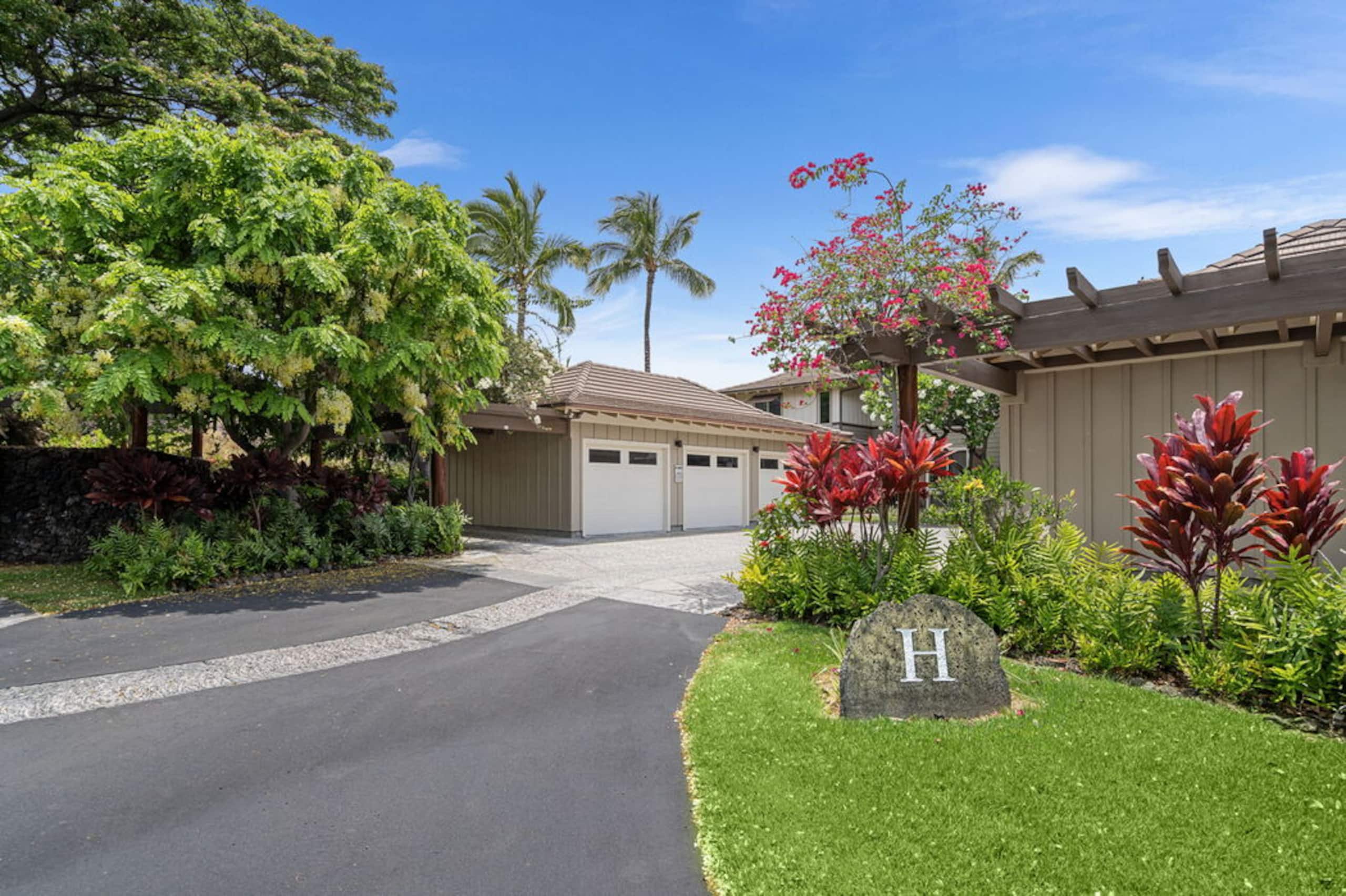 Condo in Waimea · ★5.0 · 2 bedrooms · 4 beds · 2 baths - Image 29