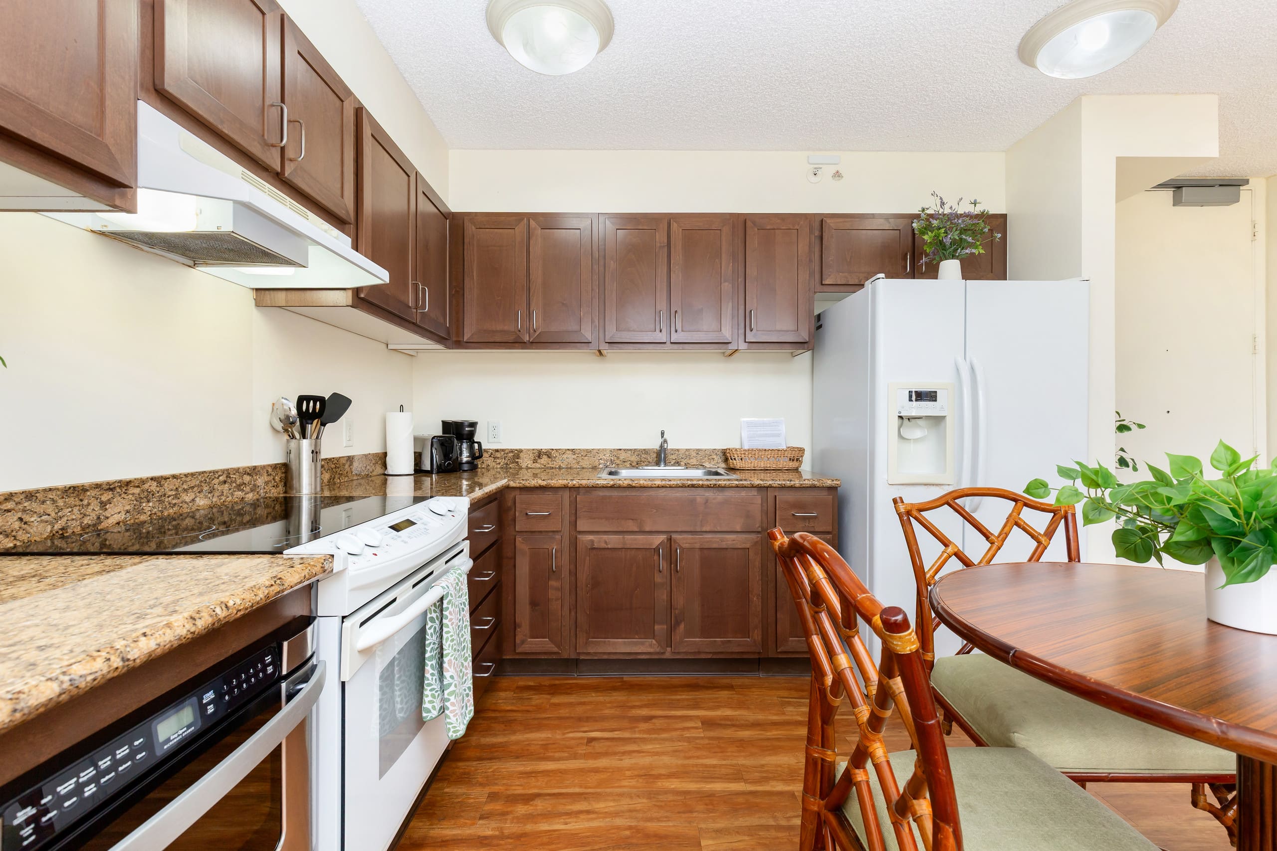 Condo in Honolulu · ★4.76 · 1 bedroom · 1 bed · 1 private bath - Image 5