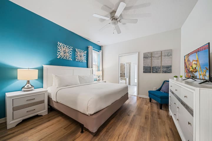 Dhoma e gjumit 1 me një krevat dopio "king" dhe një banjë private