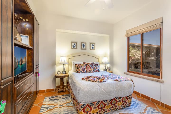 ห้องนอนที่ออกแบบมาเพื่อการพักผ่อนที่ดีที่สุด