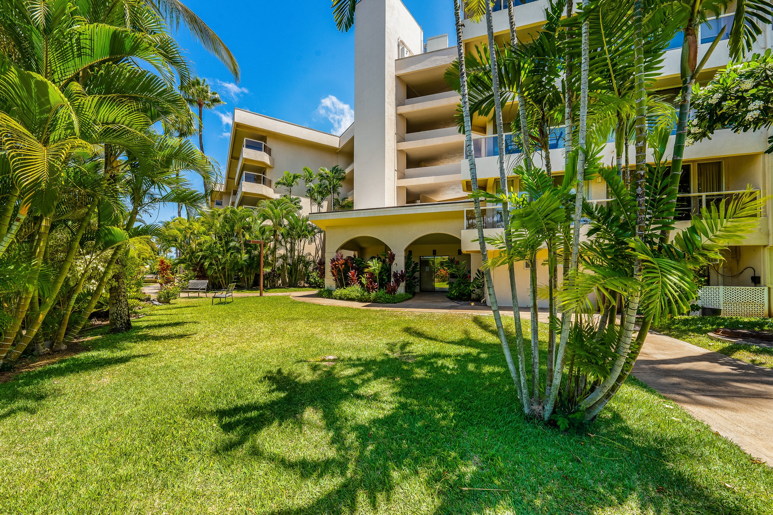 Maui Banyan H207 Tropical By Beach, Pool Hot Tub! - Image 32