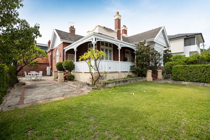 View House by Swan BnB Management