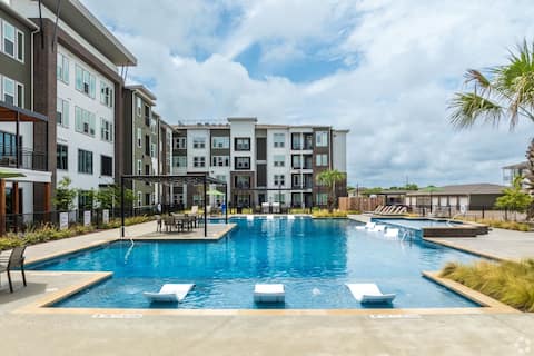 Popular Airbnb listing: Luxury 2BD/2BA Next to Airport 3414 in Del Valle East
