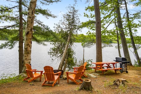 Lakefront Buoy Cabin Tiny Cabin @ Getogether Stays