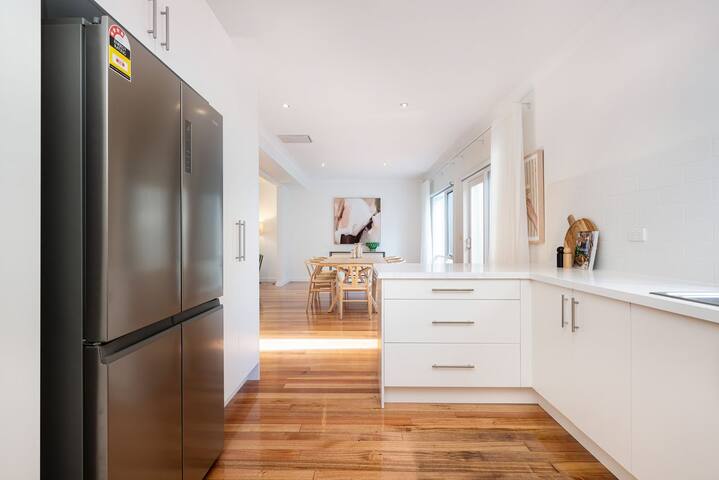 Simply Hampton gallery image 5