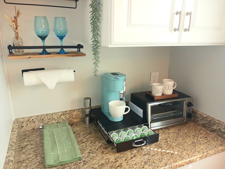 King Bed Suite W/ Water Views & Pool! Minnow Suite - Wilmington, NC