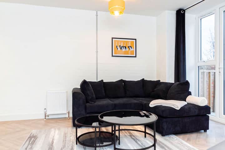 Stylish 2br Stay In Tonbridge Town Centre - Tonbridge