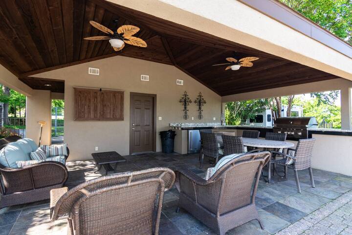 Lakeside Retreat: Pool, Fishing, RV & Family Fun! gallery image 5