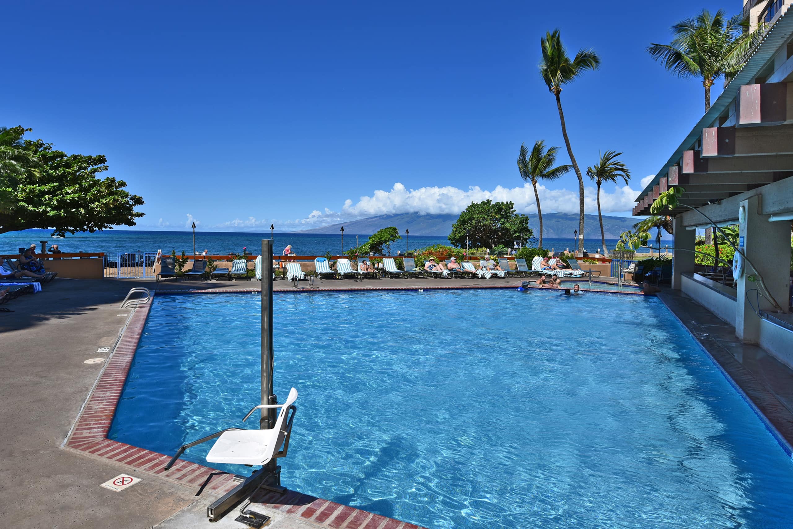 Condo in Lahaina · ★4.64 · 2 bedrooms · 4 beds · 2 private baths - Image 47