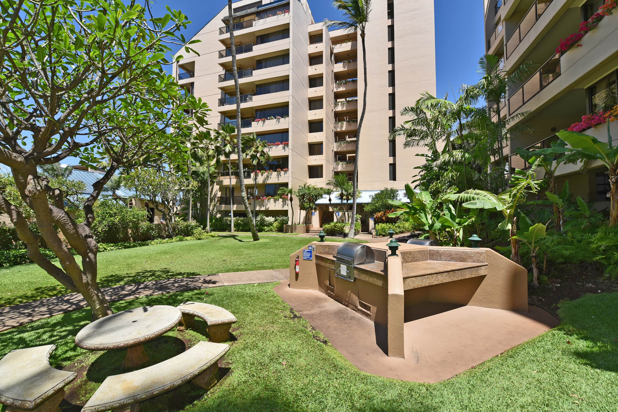 Condo in Lahaina · ★4.64 · 2 bedrooms · 4 beds · 2 private baths - Image 44