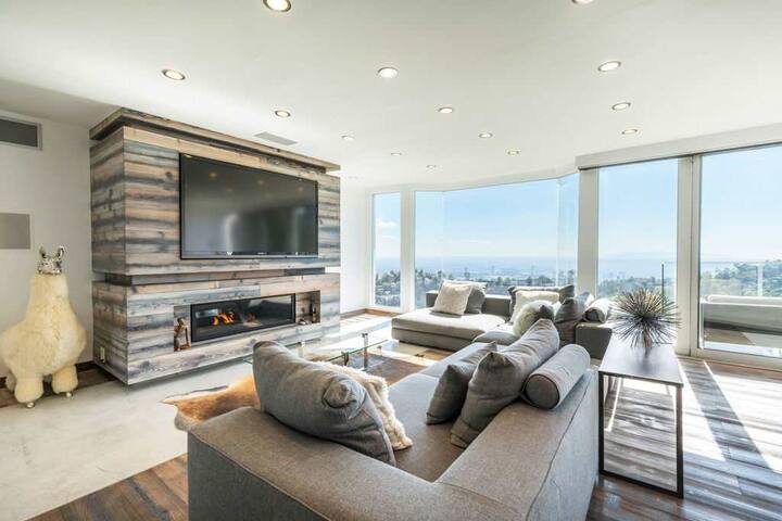 Stunning West Hollywood Hills Villa Unobstructed C gallery image 5