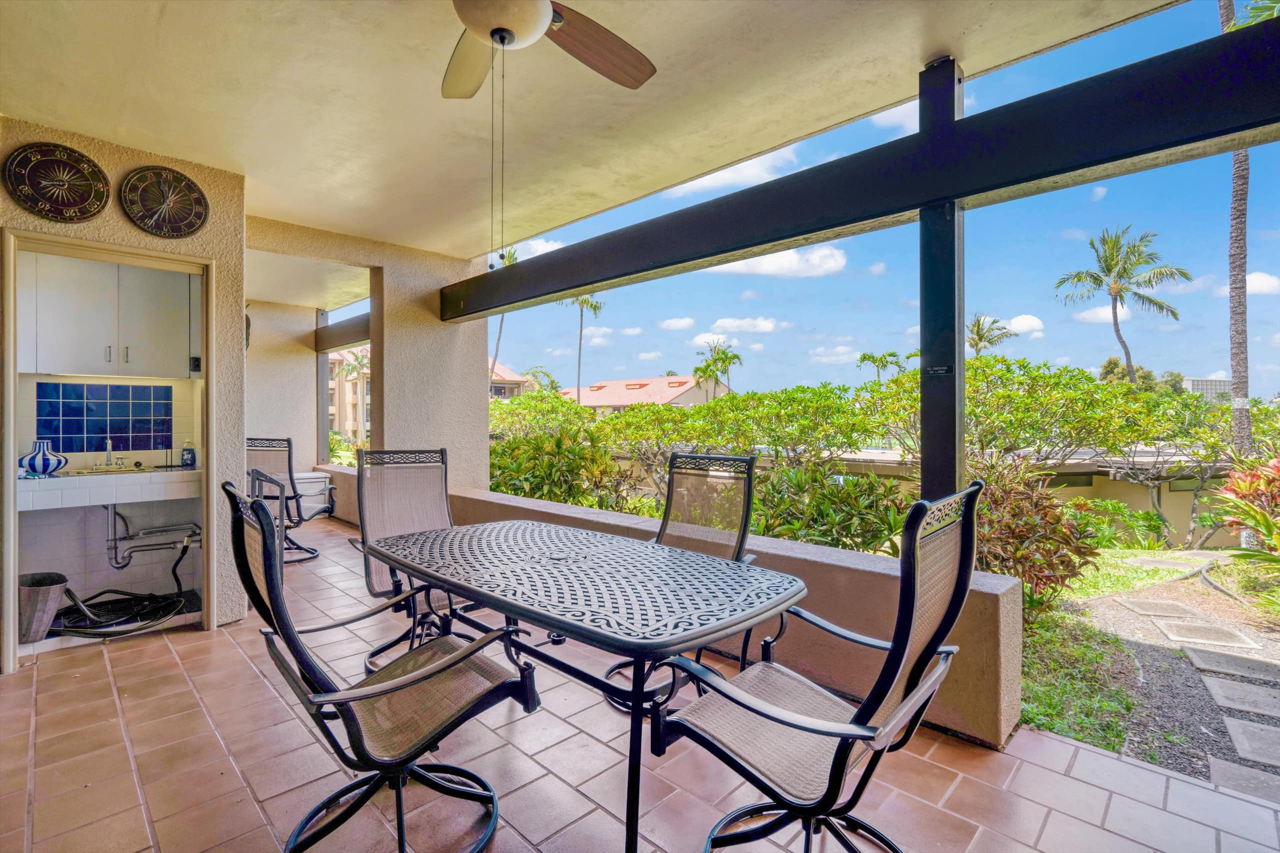 Condo in Lahaina · ★4.89 · 2 bedrooms · 4 beds · 2 baths - Image 12
