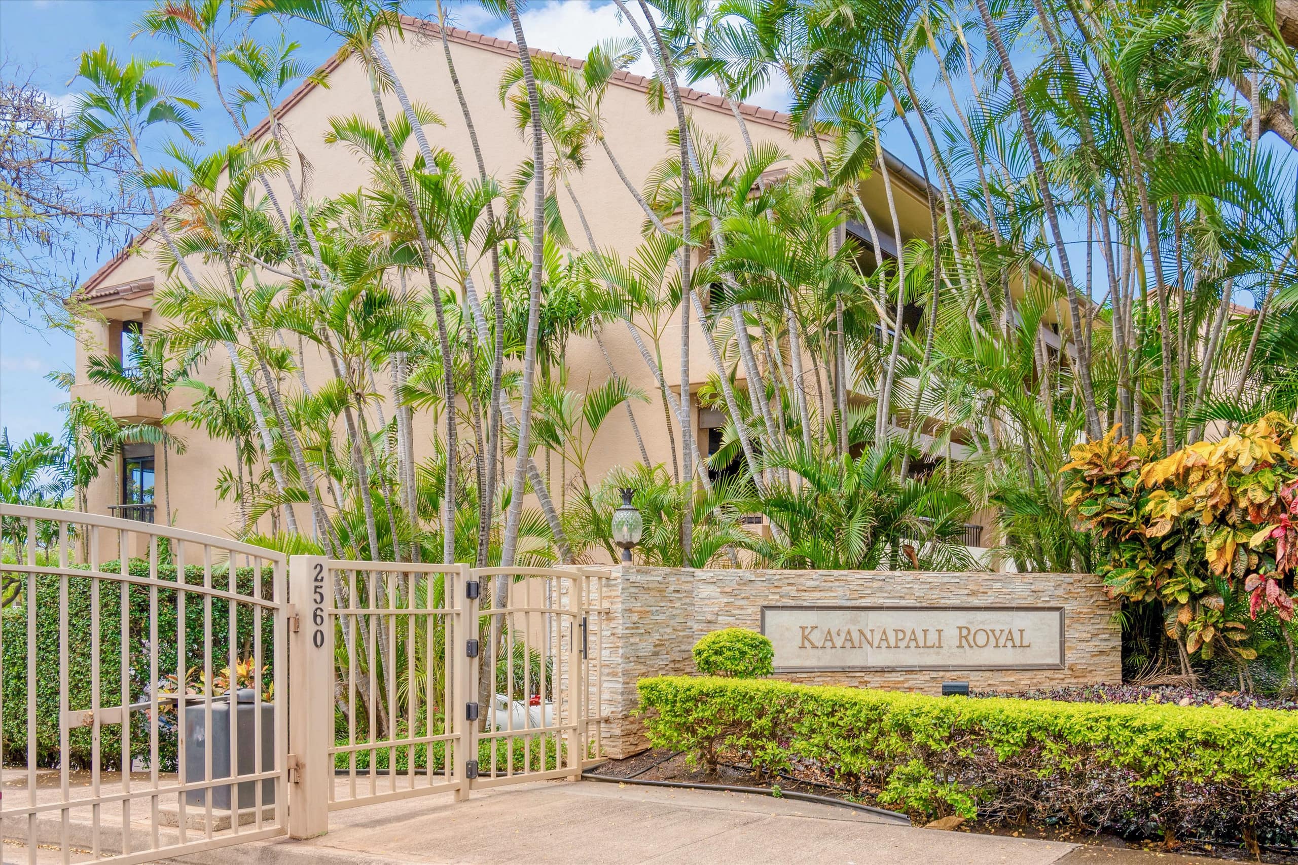 Condo in Lahaina · ★4.89 · 2 bedrooms · 4 beds · 2 baths - Image 31