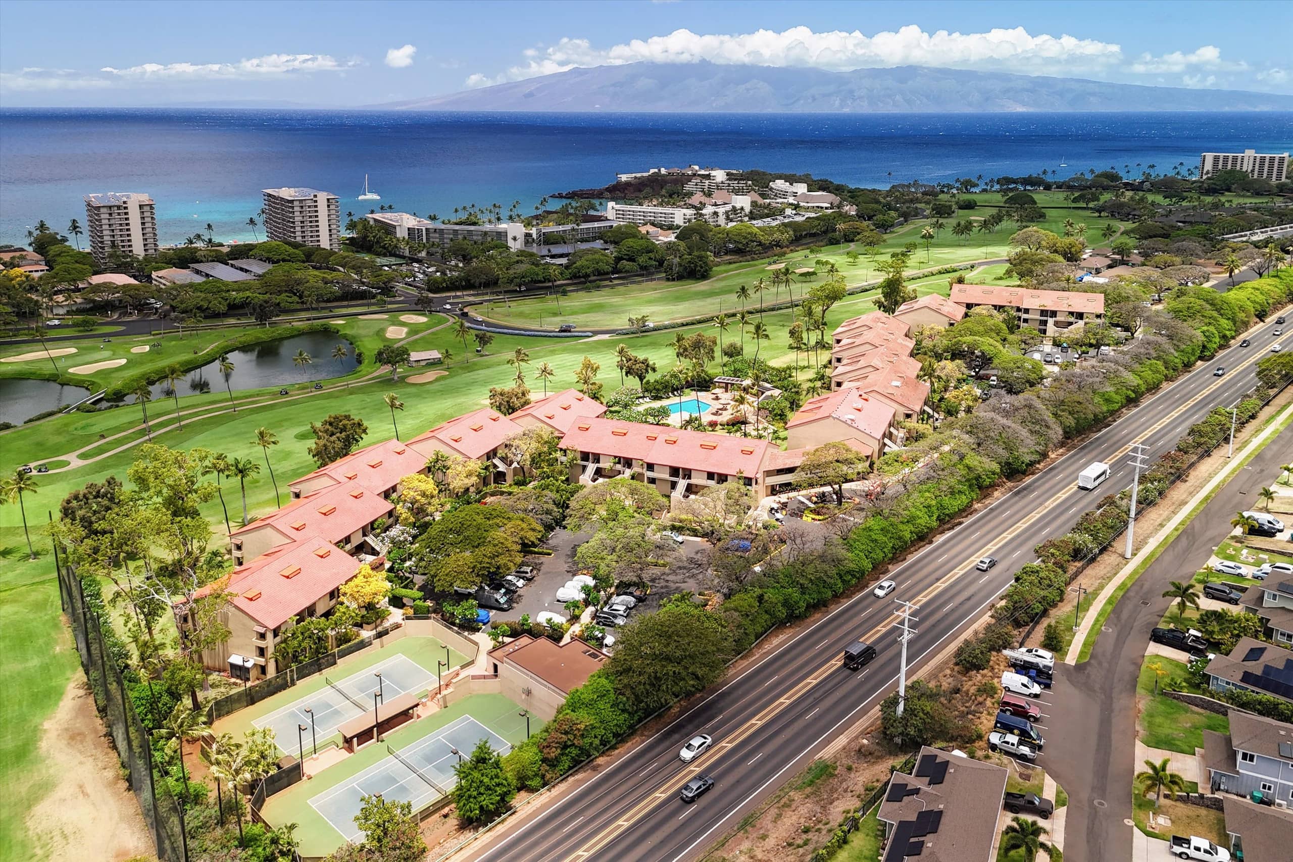 Condo in Lahaina · ★4.89 · 2 bedrooms · 4 beds · 2 baths - Image 39
